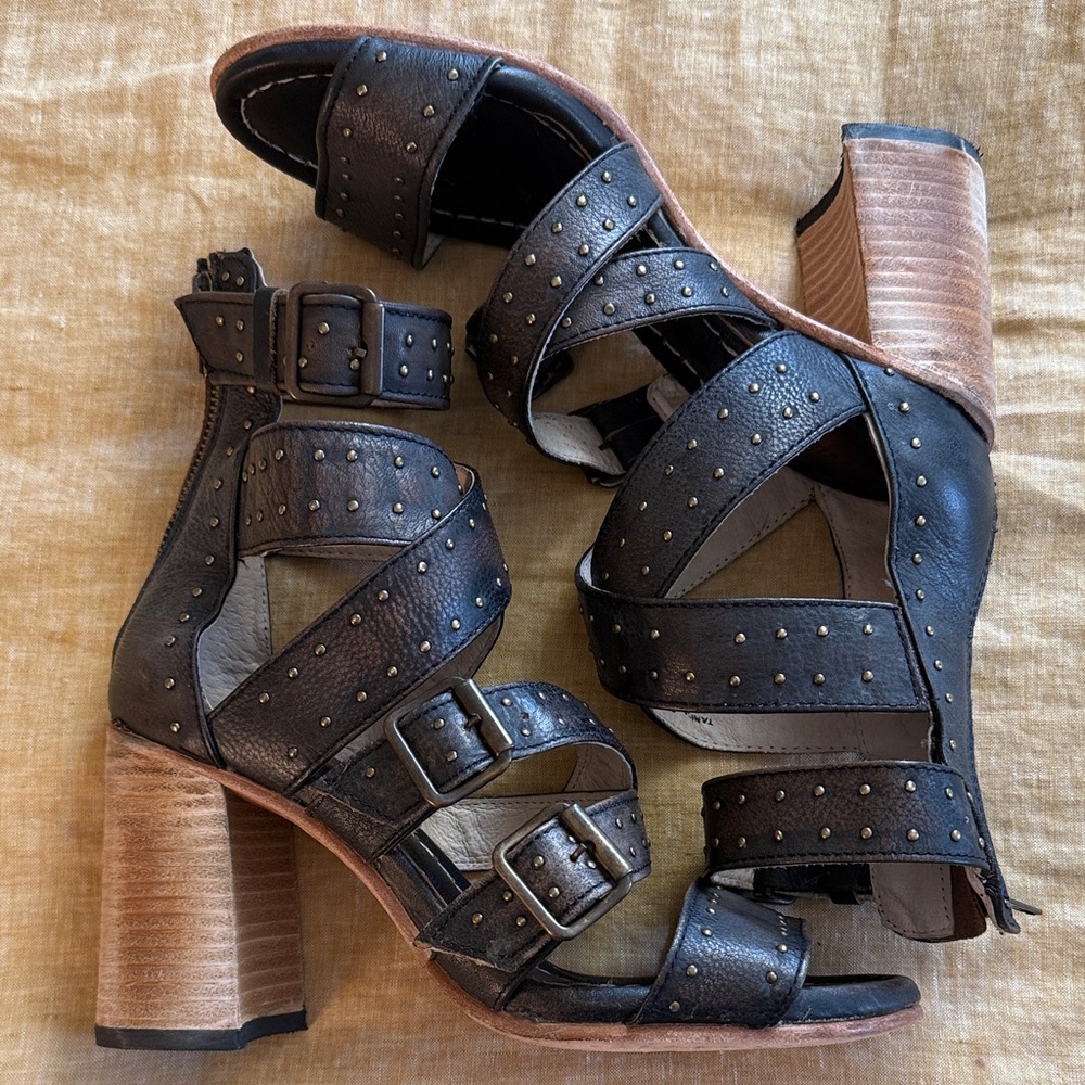 Freebird Tanica heels new and unworn